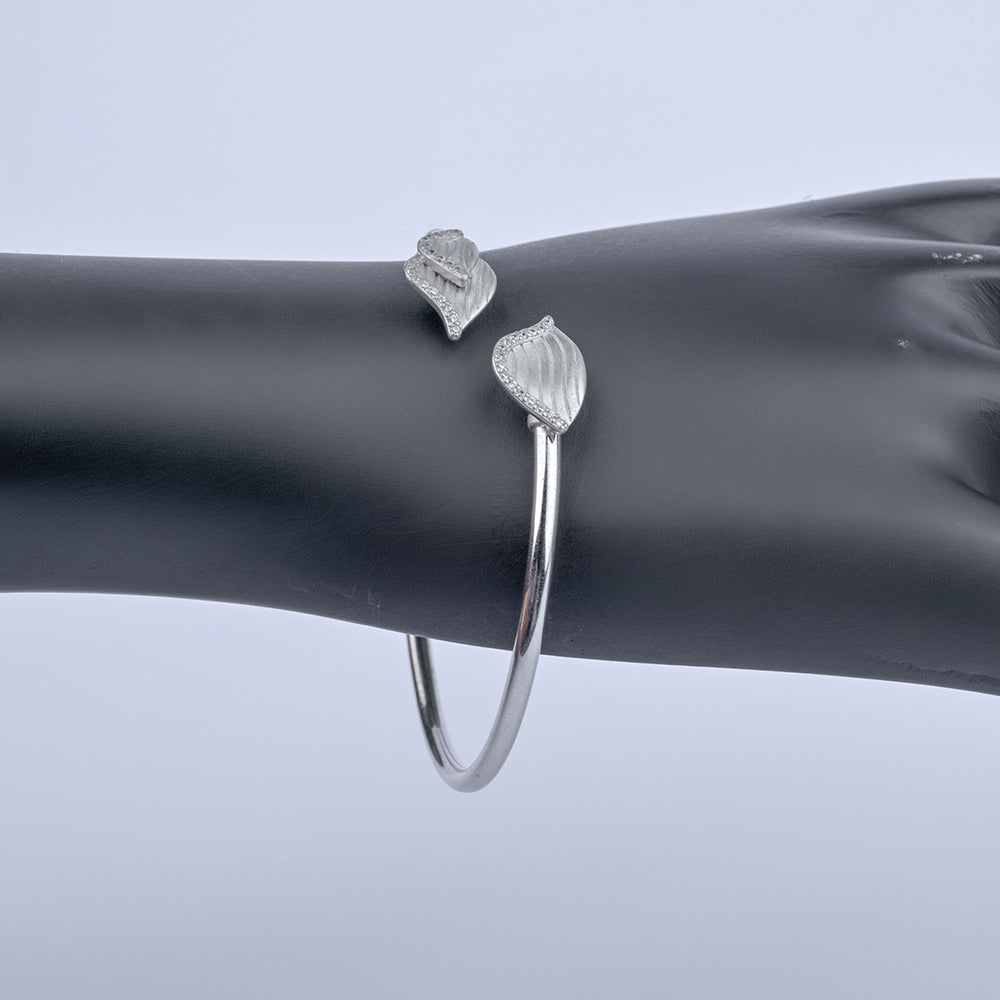 Antiq Met Unique Platinum Silver Lsb